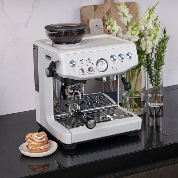 The Barista Express Impress. Machine à expresso Blanc sel de mer - Sage | Art. 9355973097986 - vue 4