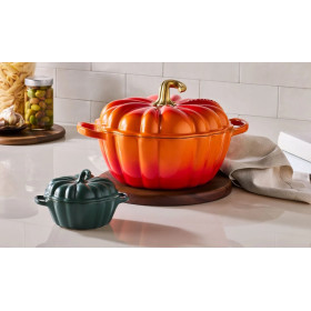 Signature. Cocotte Citrouille en fonte 24 cm, 3,7 L - Le Creuset | Art. 21238240902441 - Vue 2